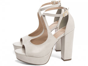 Sandália feminina salto napa off white com fivela dourada