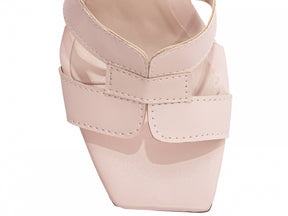 Sandália Feminina Salto Grosso com Fivela Dourada