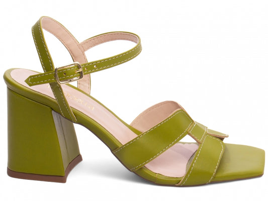 Sandália Feminina Salto Grosso com Fivela Dourada