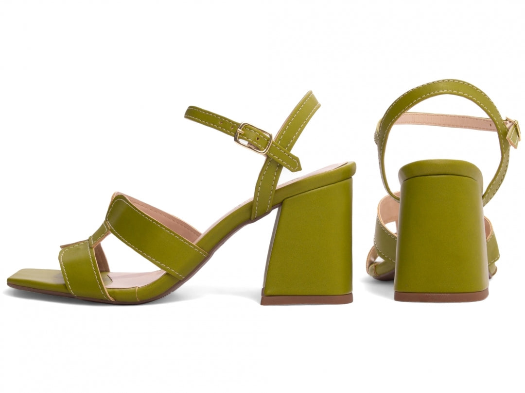 Sandália Feminina Salto Grosso com Fivela Dourada